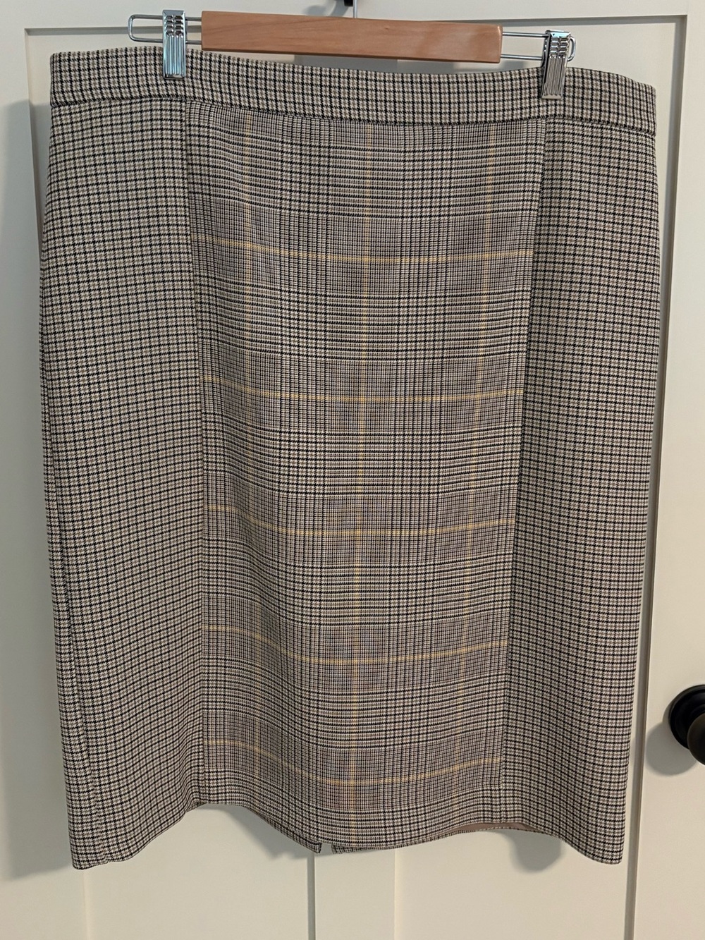 Ann Taylor Plaid Pencil Skirt in Taupe and Black with Subtle Yellow Accents